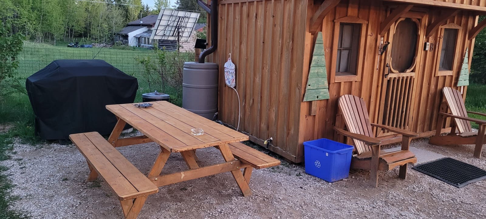 Picnic table area at cabin near Blue Mountain Ontario